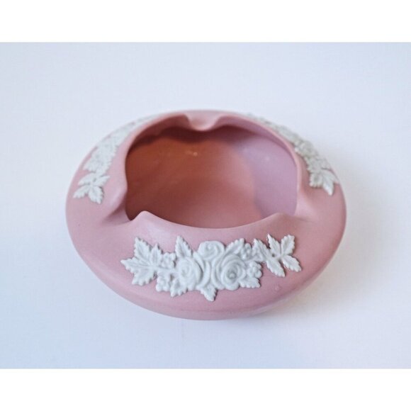 2 Vintage Art Pottery ECanada Ashtrays Pink Blue Jasperware Tobaciana - Picture 4 of 5